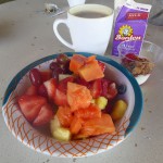wieder Müsli, Obst und Trifle